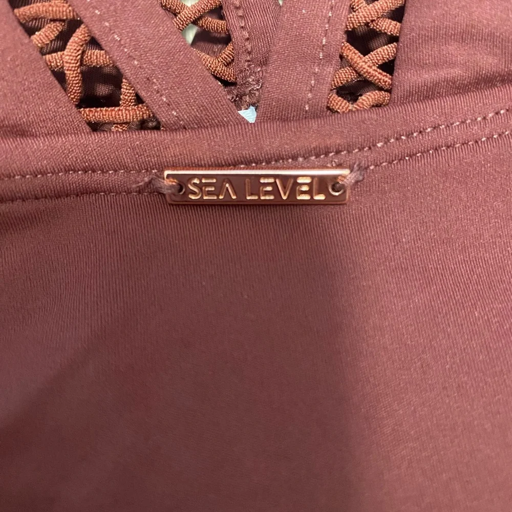 Elegant One-Piece Swimsuit - Picture 4 of 5